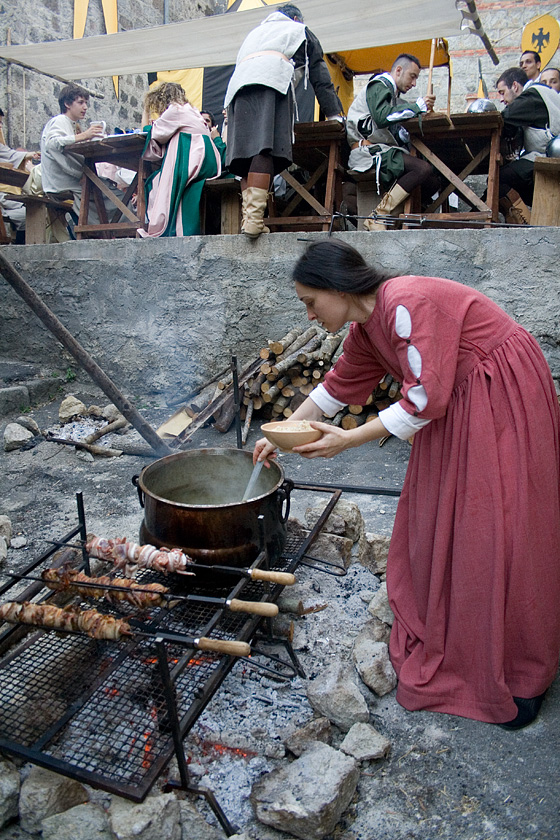 Šventė San Salvatore abatijoje - Ruošiamas maistas